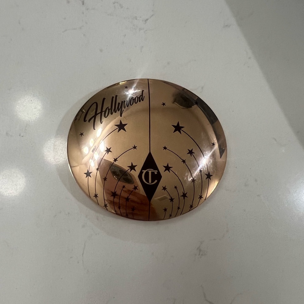 Charlotte Tilbury highlighter